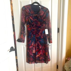 New with tags, size 6, London Times dress, vneck cutout